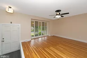 825 Lexington Ave, Washington Township, NJ 08012 - Photo 5