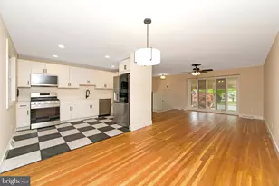 825 Lexington Ave, Washington Township, NJ 08012 - Photo 9