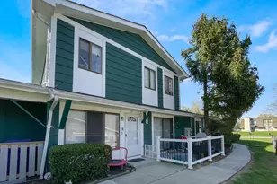 28 Birchwood Ct, West Deptford, NJ 08066 - Photo 1