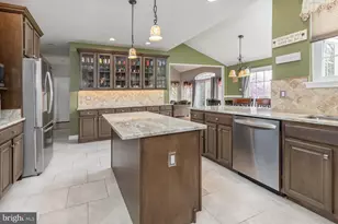18 Morning Glory Cir, Harrison Township, NJ 08062 - Photo 9