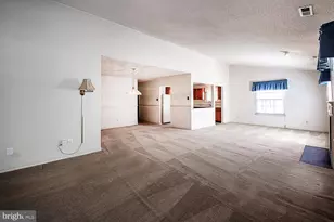 636 Caribbean Way, Monroe Township, NJ 08094 - Photo 5