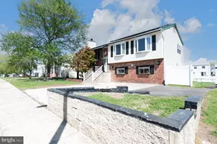 408 Jennifer Ln, Monroe Township, NJ 08094 - Photo 3