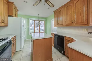 19 Fairmount Dr, Glassboro, NJ 08028 - Photo 9