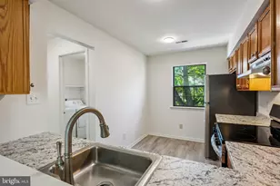 16 N Maple St, Woodbury, NJ 08096 - Photo 11