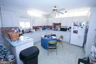 458 Greentree Rd, Sewell, NJ 08080 - Photo 9
