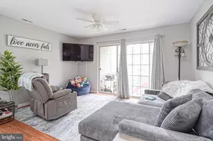 2207 Tanglewood Ct, Sewell, NJ 08080 - Photo 3