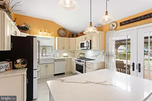 14 Reeves Rd, West Deptford, NJ 08096 - Photo 11