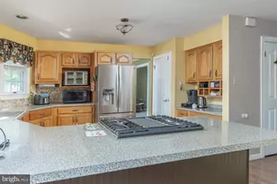 1209 Rolling Brook Blvd, West Deptford, NJ 08086 - Photo 15