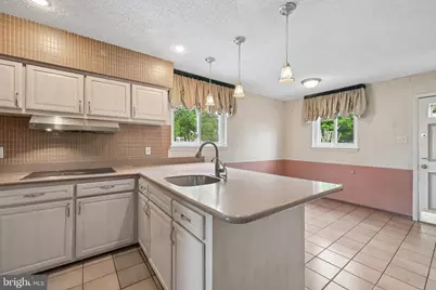 817 Lexington Avenue, Washington Township, NJ 08012 - Photo 5