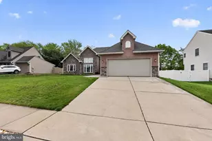 150 Sunset Dr, East Greenwich Township, NJ 08061 - Photo 1