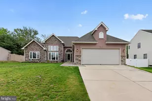 150 Sunset Dr, East Greenwich Township, NJ 08061 - Photo 1