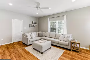 1301 Sassafras Ln, Monroe Township, NJ 08094 - Photo 15