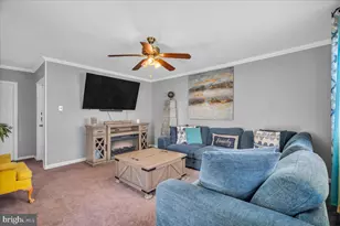 8 Hampshire Ave, Blackwood, NJ 08012 - Photo 5