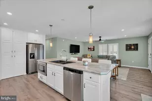 2230 Monmouth Ln, Monroe Township, NJ 08094 - Photo 5