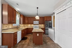 27 Lauren Way, Franklin Township, NJ 08322 - Photo 7