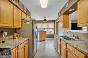 1 Tulip Ct, Deptford, NJ 08096 - Photo 5