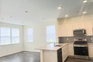324 Mazzeo Dr, Glassboro, NJ 08028 - Photo 3