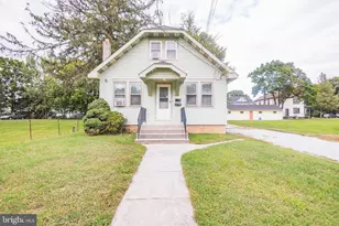 11 Sewell St, Glassboro, NJ 08028 - Photo 1