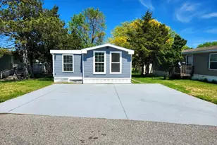 312 Arizona Ave, Monroe Township, NJ 08094 - Photo 1
