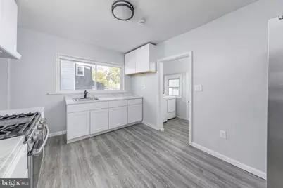 11 W Washington Street, Paulsboro, NJ 08066 - Photo 7