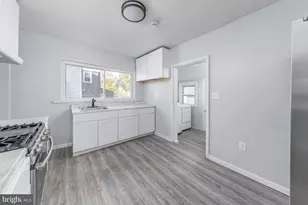 11 W Washington St, Paulsboro, NJ 08066 - Photo 7