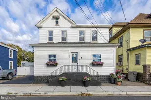 11 W Washington St, Paulsboro, NJ 08066 - Photo 1
