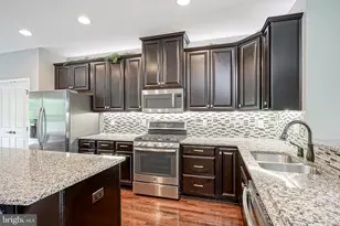 1048 Regency Pl, Sewell, NJ 08080 - Photo 9