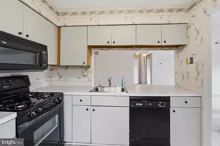 320 Surrey Ct, Sewell, NJ 08080 - Photo 11