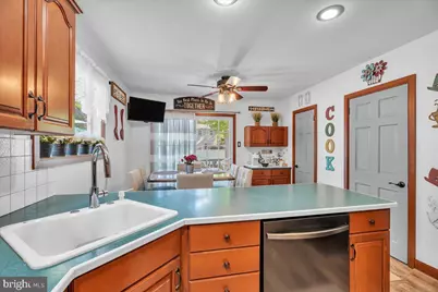 908 Plymouth Place, Washington Township, NJ 08012 - Photo 11