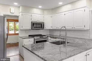 907 Preston Ct, Blackwood, NJ 08012 - Photo 11