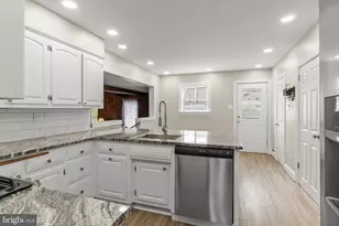 907 Preston Ct, Blackwood, NJ 08012 - Photo 7