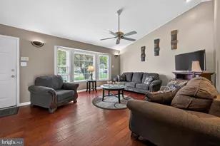 6 Tulip Ct, Woodbury, NJ 08096 - Photo 3