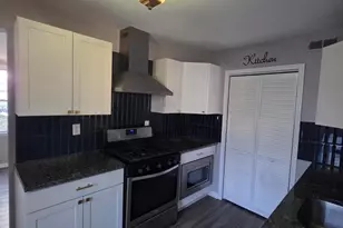 303 Sherwood Dr, Monroe Township, NJ 08094 - Photo 11