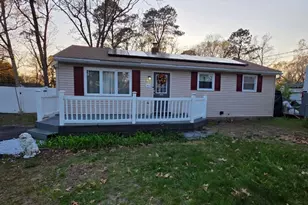 303 Sherwood Dr, Monroe Township, NJ 08094 - Photo 1