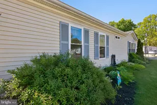 422 Virginia Pl, Monroe Township, NJ 08094 - Photo 3