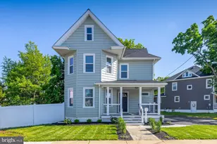 372 W Broad St, Greenwich Township, NJ 08027 - Photo 1