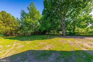 372 W Broad St, Greenwich Township, NJ 08027 - Photo 19