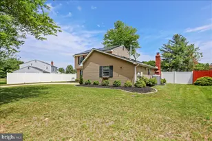 109 Mimosa Dr, Sewell, NJ 08080 - Photo 3