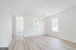 27 Lakebridge Dr, Deptford, NJ 08096 - Photo 7
