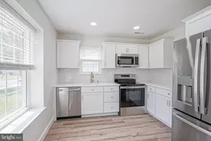 27 Lakebridge Dr, Deptford, NJ 08096 - Photo 5