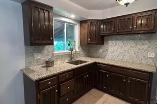 27 Hyannis Ave, Blackwood, NJ 08012 - Photo 7
