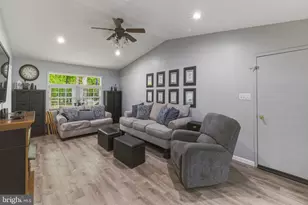 8 Mauriello Ct, Franklin Township, NJ 08322 - Photo 9
