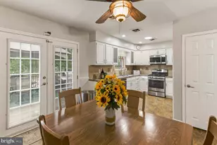 8 Mauriello Ct, Franklin Township, NJ 08322 - Photo 5