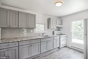 128 W Broad St, Paulsboro, NJ 08066 - Photo 3