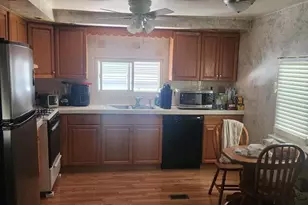 225 Maryland Ave, Monroe Township, NJ 08094 - Photo 9