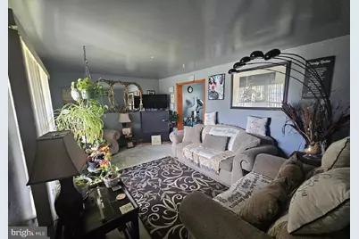 114 Carnation Drive, Woodbury, NJ 08096 - Photo 3