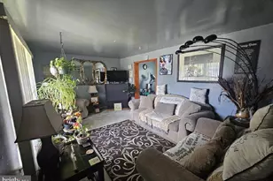 114 Carnation Dr, Woodbury, NJ 08096 - Photo 3