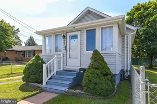 322 W Washington St, Paulsboro, NJ 08066 - Photo 1