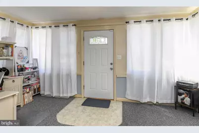 322 W Washington Street, Paulsboro, NJ 08066 - Photo 5