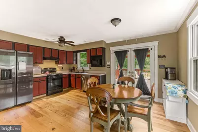 565 Central Avenue, Franklin Township, NJ 08322 - Photo 7